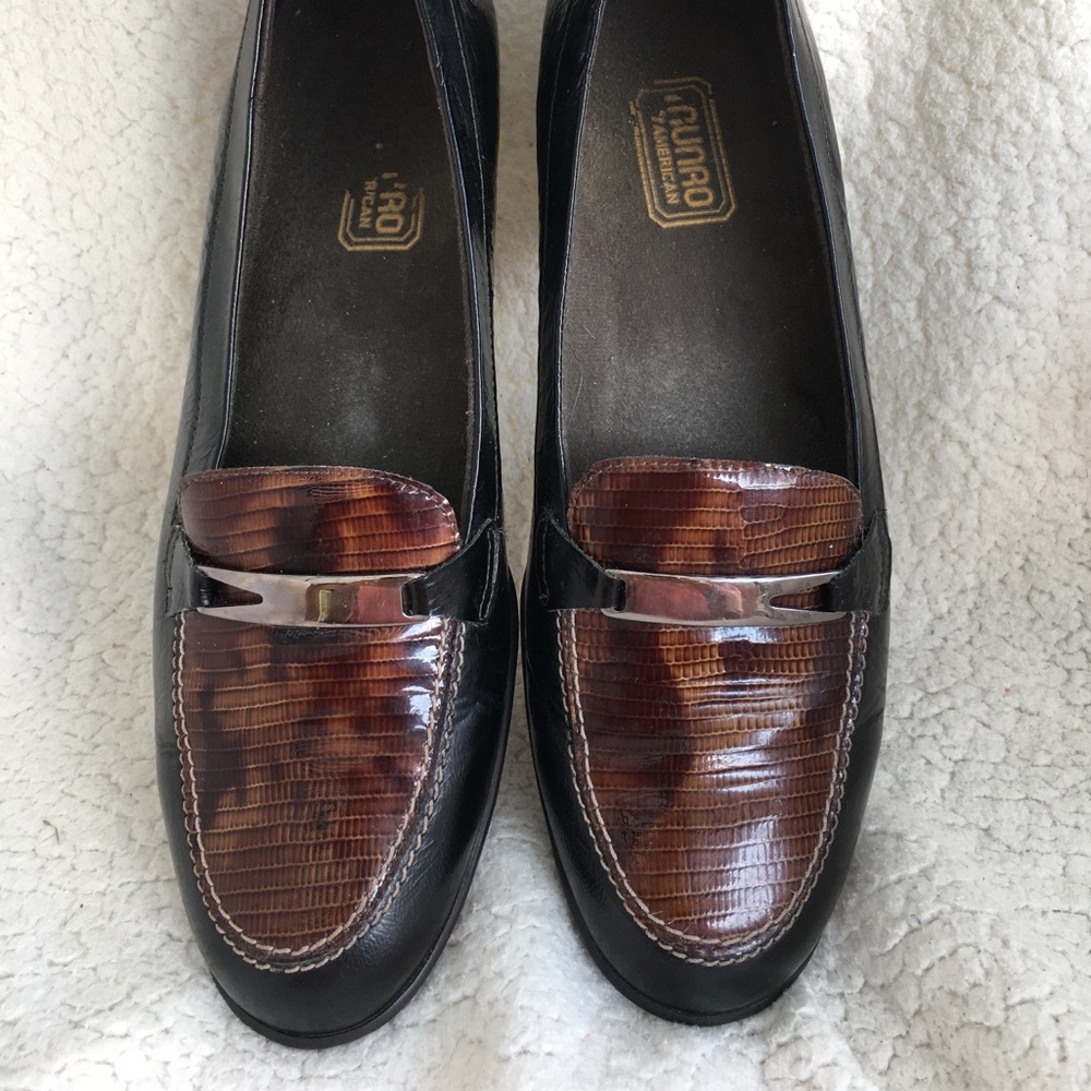 Black Munro slip-ons Harrison II with Brown toe.